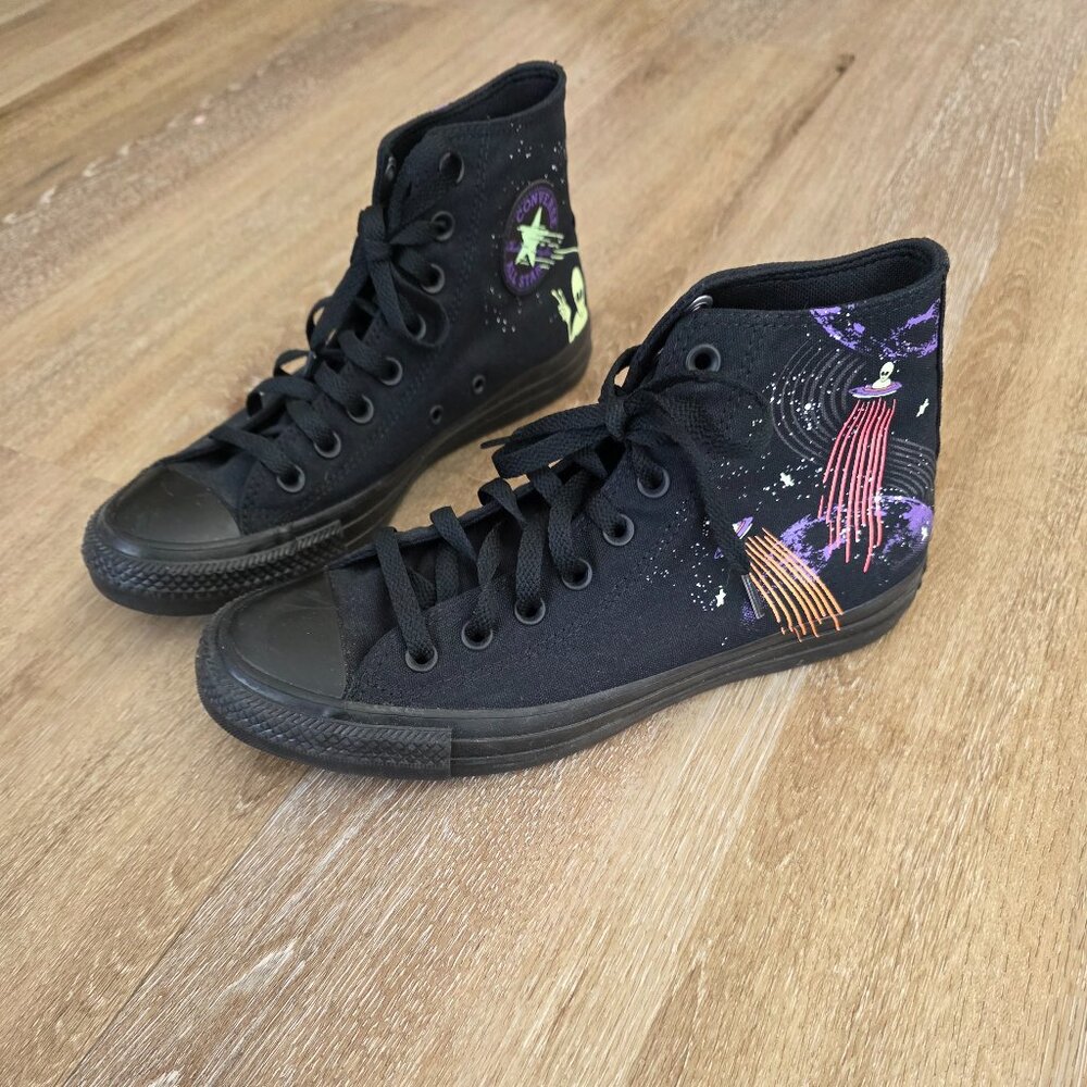 Alien Converse